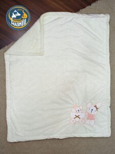 ابيض ف سيمون