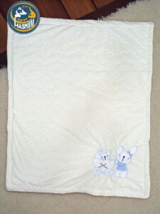 ابيض ف لبنى