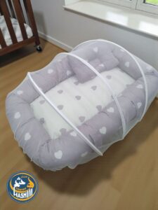 رصاصي في ابيض