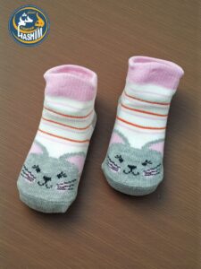 بينك ف رمادى