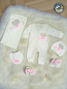 ابيض ف بينك